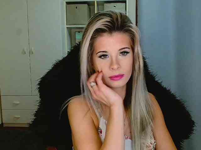 KristineNatural webcam