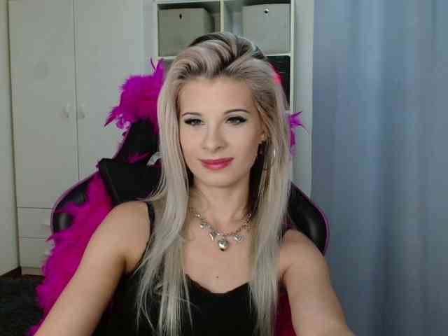 KristineNatural webcam