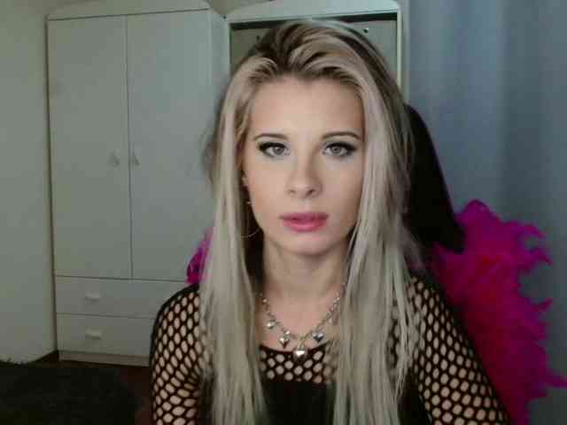 KristineNatural webcam