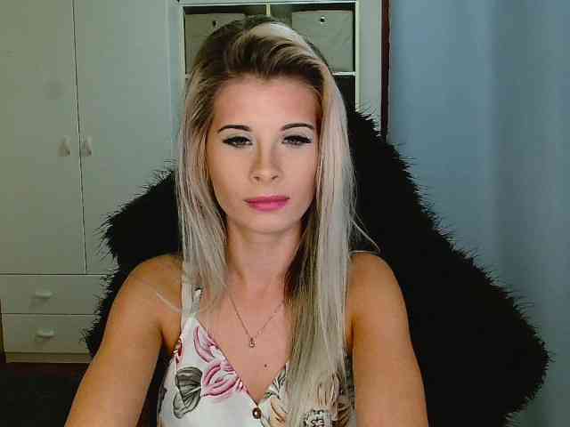 KristineNatural webcam