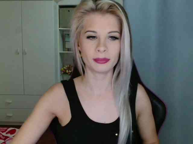 KristineNatural webcam