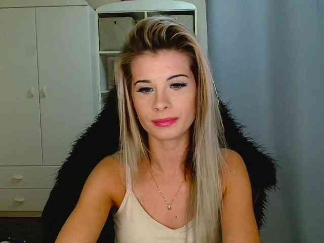 KristineNatural webcam