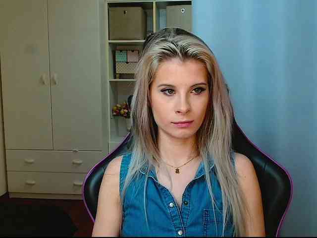 KristineNatural webcam