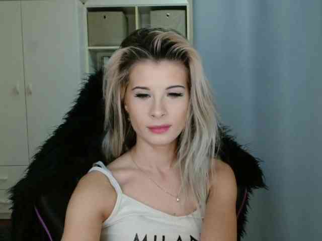 KristineNatural webcam