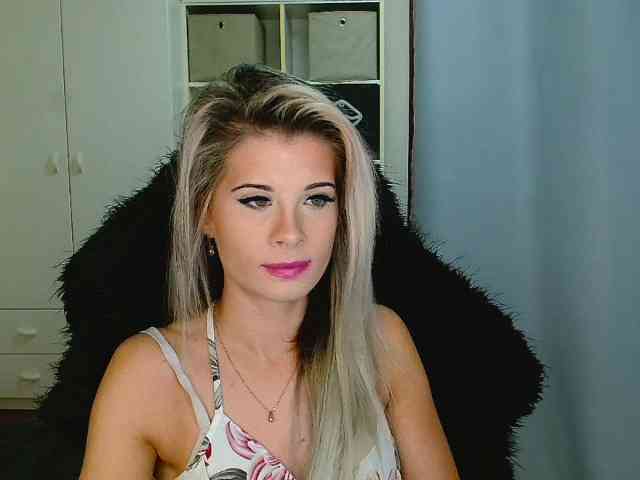 KristineNatural webcam