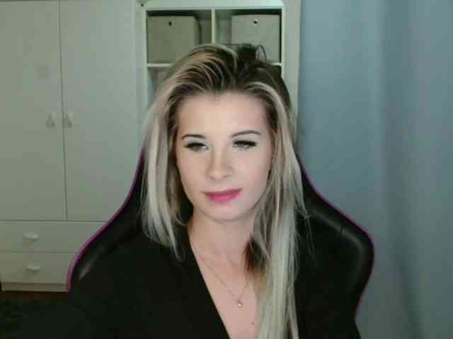 KristineNatural webcam