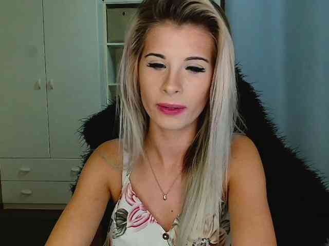 KristineNatural webcam
