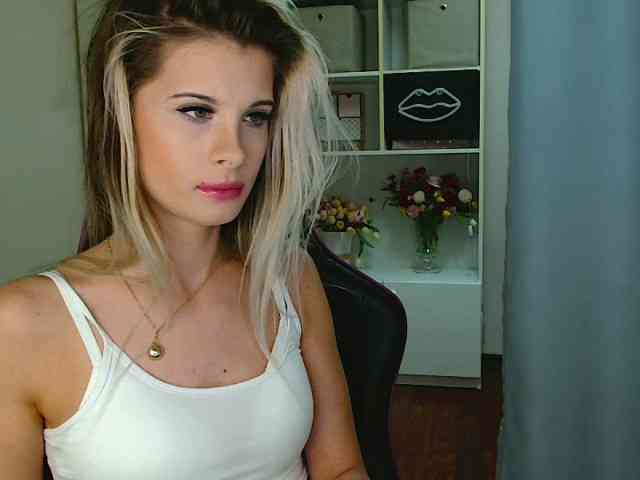 KristineNatural webcam