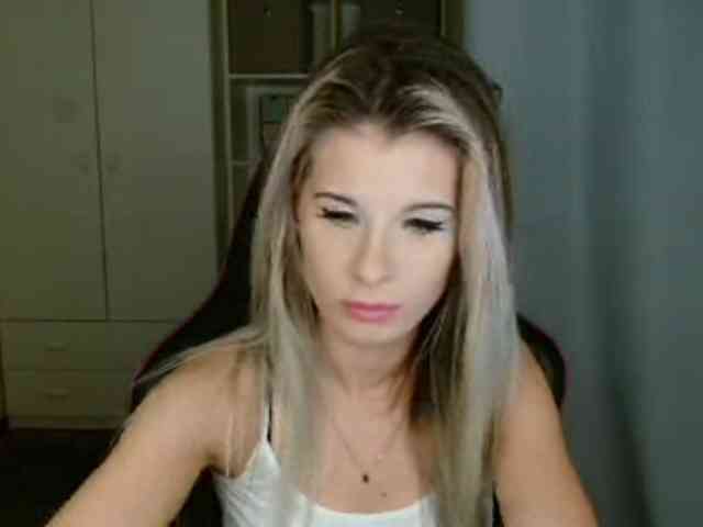KristineNatural webcam