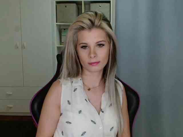 KristineNatural webcam