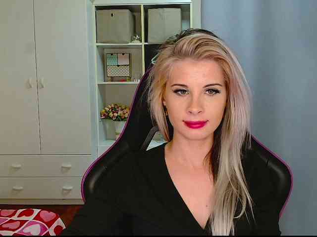 KristineNatural webcam