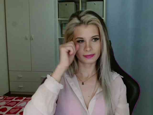 KristineNatural webcam