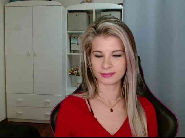 KristineNatural webcam