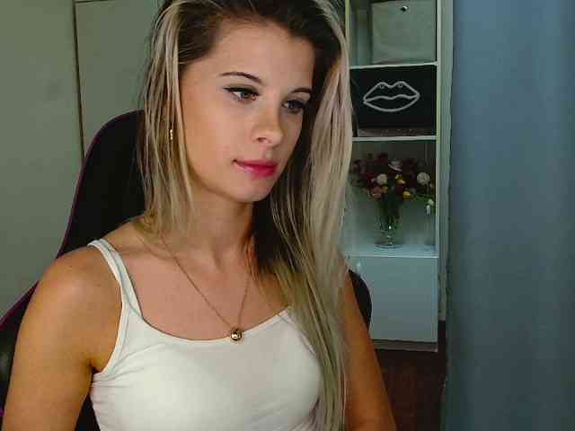 KristineNatural webcam