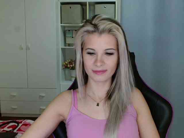 KristineNatural webcam