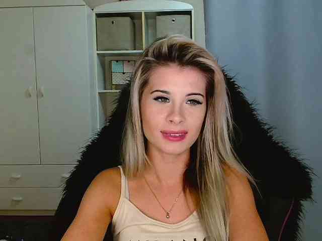KristineNatural webcam