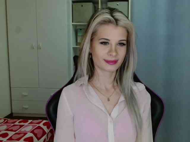 KristineNatural webcam