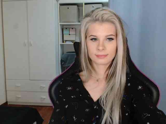 KristineNatural webcam