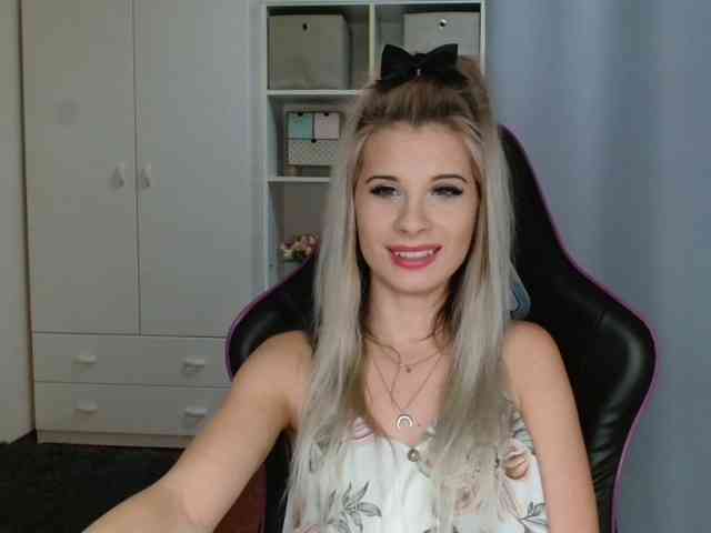KristineNatural webcam