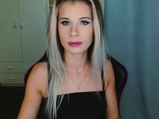 KristineNatural webcam