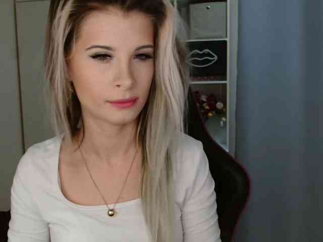 KristineNatural webcam