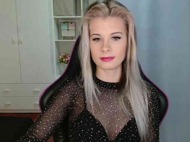 KristineNatural webcam