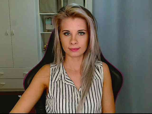 KristineNatural webcam