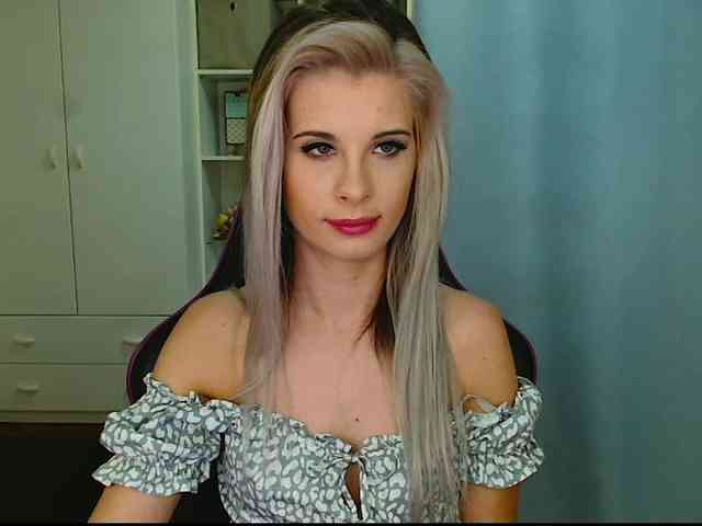 KristineNatural webcam