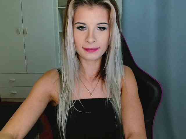 KristineNatural webcam