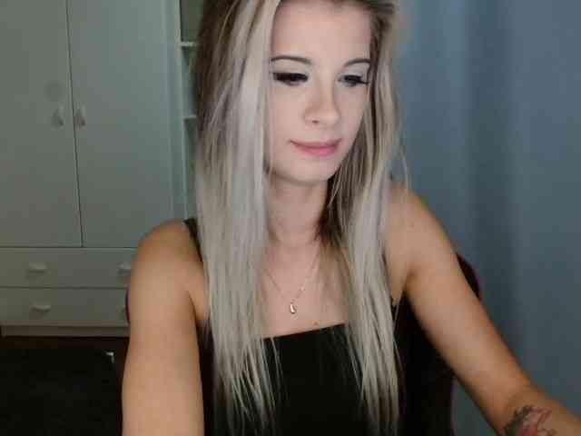 KristineNatural webcam