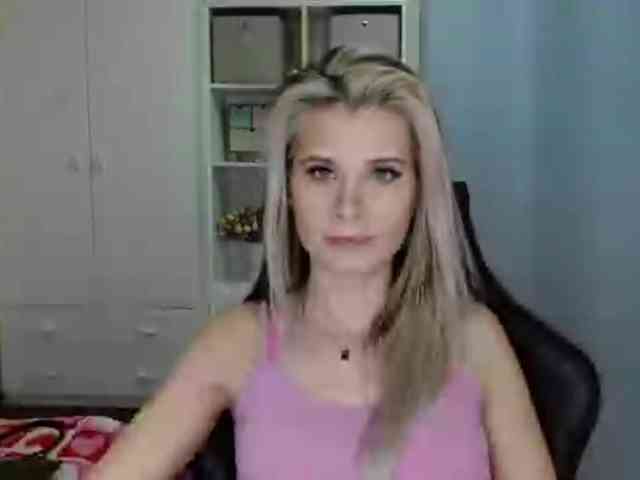 KristineNatural webcam