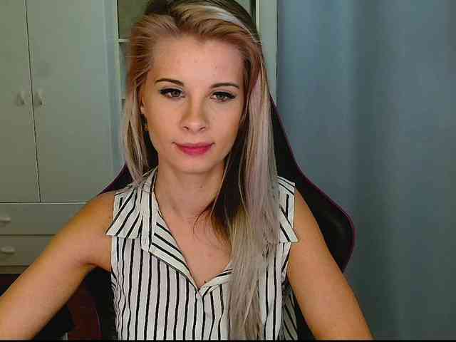 KristineNatural webcam