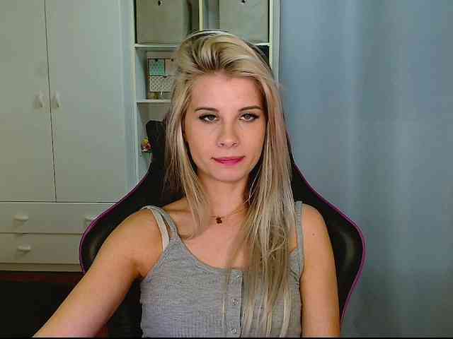 KristineNatural webcam