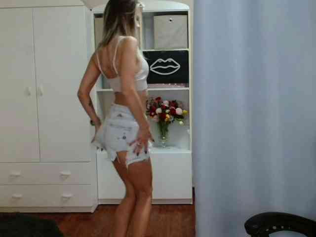 KristineNatural webcam