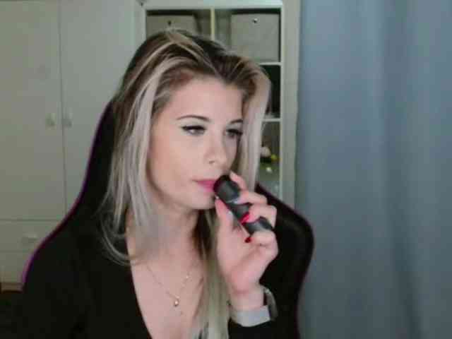 KristineNatural webcam