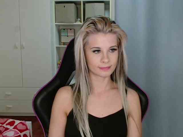 KristineNatural webcam