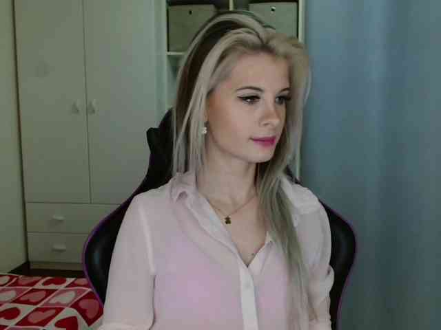 KristineNatural webcam