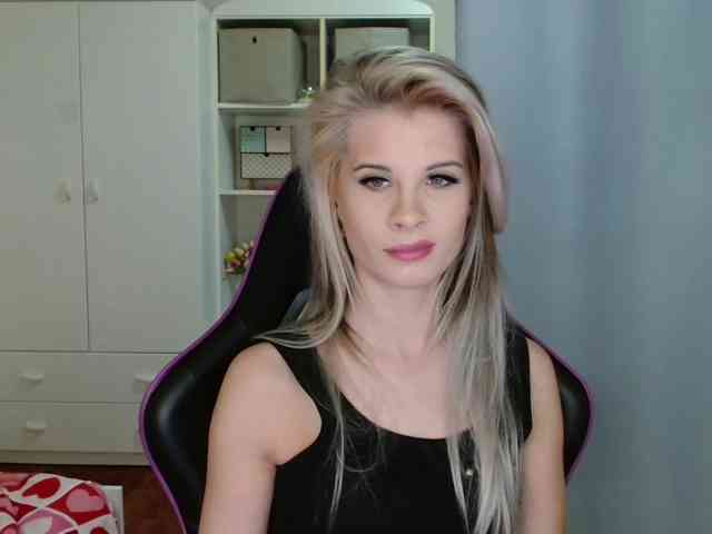 KristineNatural webcam