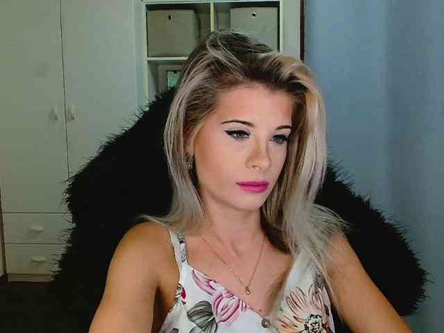 KristineNatural webcam