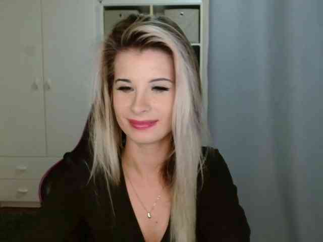 KristineNatural webcam