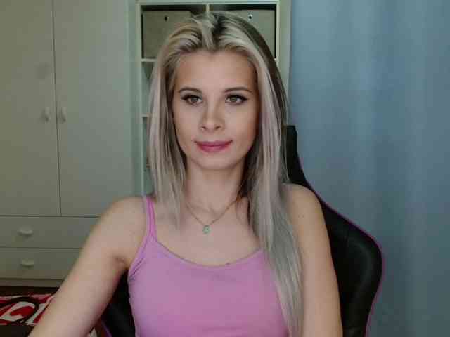 KristineNatural webcam