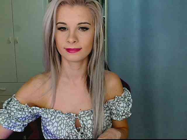 KristineNatural webcam