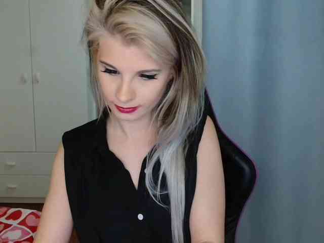 KristineNatural webcam