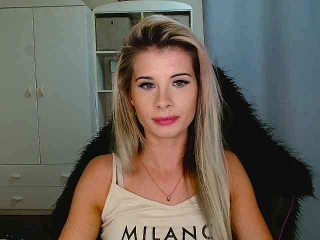 KristineNatural webcam