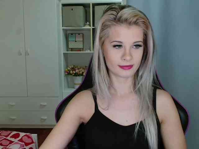 KristineNatural webcam