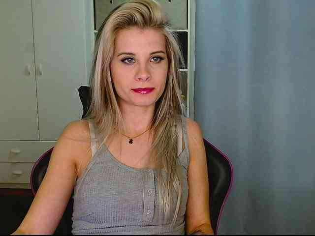 KristineNatural webcam