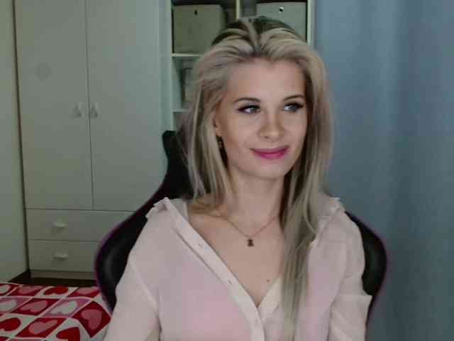 KristineNatural webcam