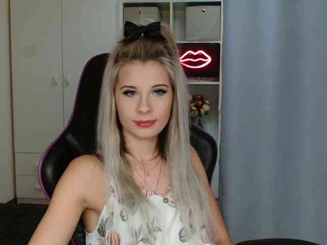 KristineNatural webcam