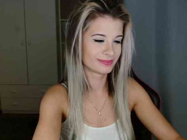 KristineNatural webcam