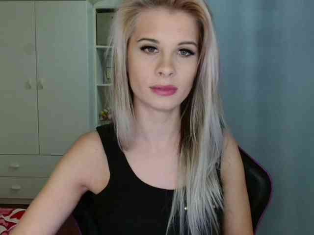 KristineNatural webcam